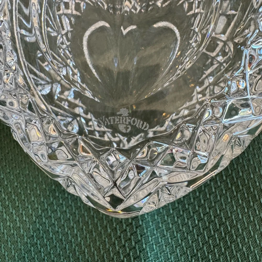 Waterford Crystal With Love Heart Shaped Covered Trinket Box - Picture 8 of 8